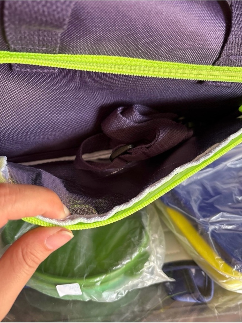 Tupperware Lunch Set - Picture 3 of 8